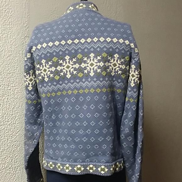 Classic Nordic Alpine Winter Sweater - Picture 4 of 8